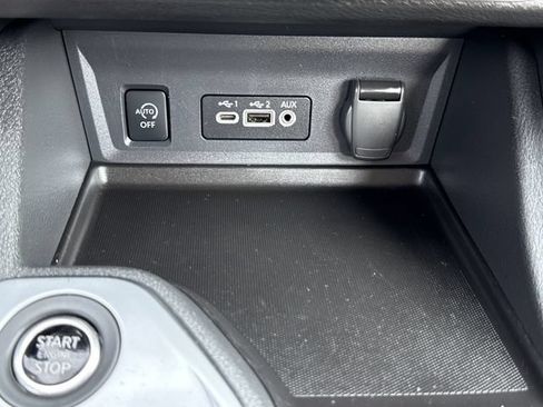Used 2025 Nissan Sentra SR FWD image 20