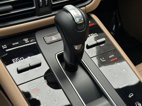 Used 2022 Porsche Macan S image 22