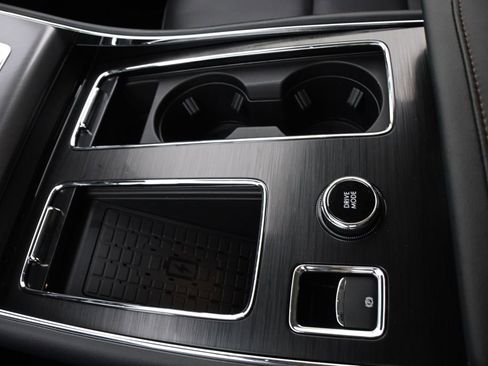 New 2026 Lincoln Aviator AWD w/ Jet Appearance Package image 32