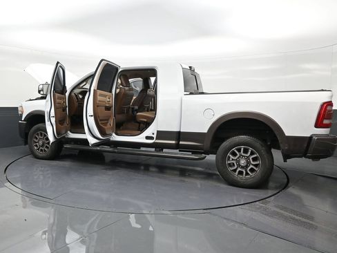 Used 2021 RAM 2500 Limited AWD/4WD image 31