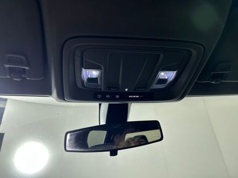 Used 2020 Chevrolet Silverado 1500 Custom w/ Custom Value Package image 26