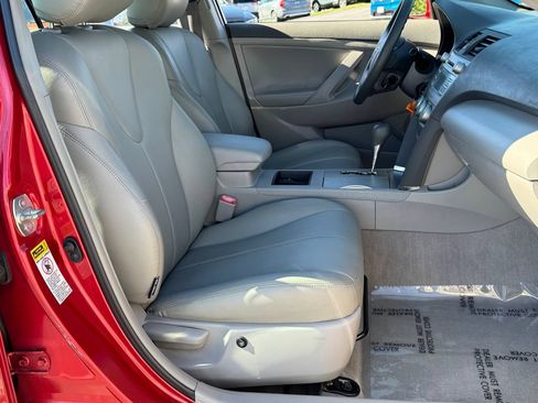 Used 2009 Toyota Camry FWD image 19