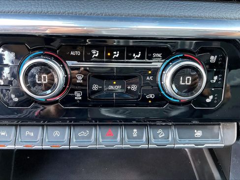 Used 2024 GMC Sierra 1500 Denali w/ Denali Reserve Package AWD/4WD image 33