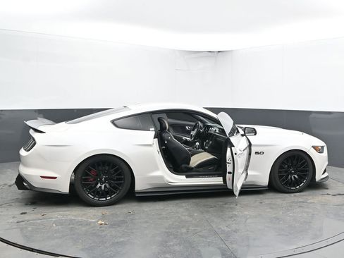 Used 2017 Ford Mustang GT Premium w/ GT Performance Package image 52