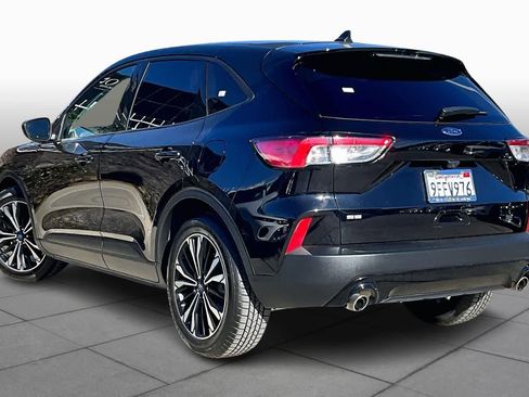 Used 2022 Ford Escape SE w/ SE Sport Appearance Package image 11
