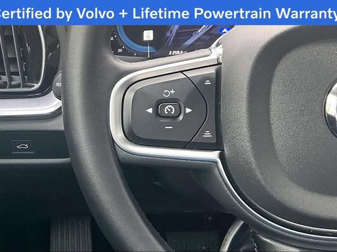 Certified 2024 Volvo S60 B5 Core image 25