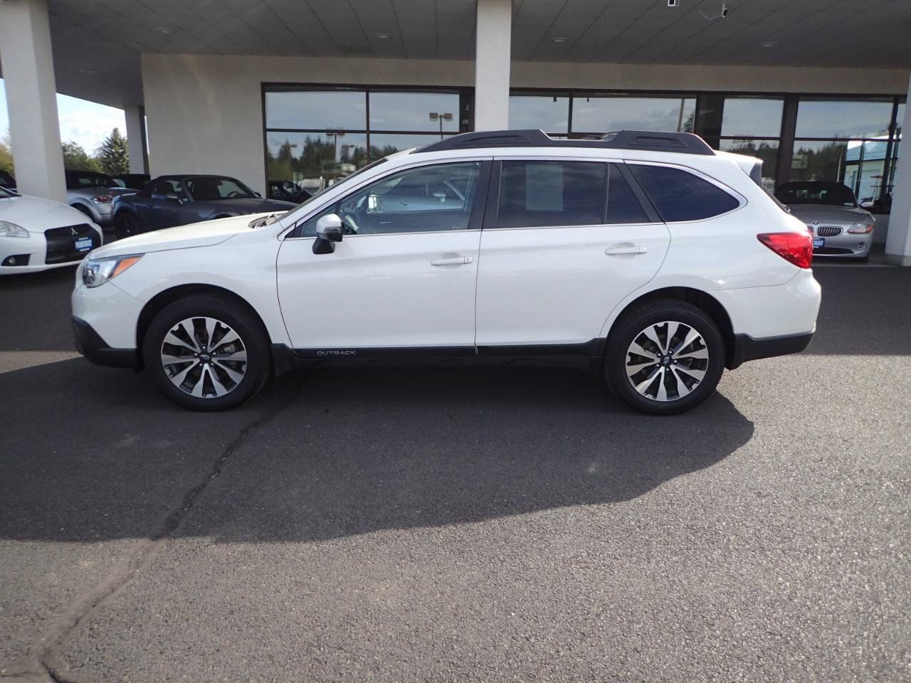 Used 2017 Subaru Outback 3.6R Limited w/ Popular Package #5 AWD/4WD image 2