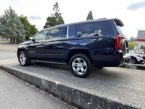 Used 2017 Chevrolet Suburban Premier AWD/4WD image 5