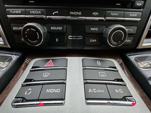 Used 2013 Porsche Panamera 4 image 85