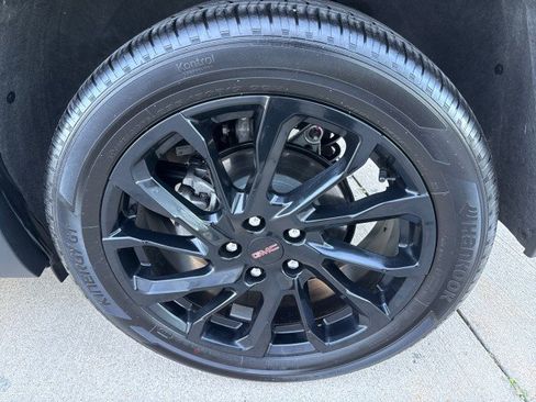 Used 2024 GMC Terrain SLE w/ Driver Convenience Package AWD/4WD image 11