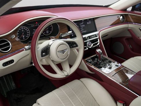 Used 2023 Bentley Flying Spur V8 AWD/4WD image 5