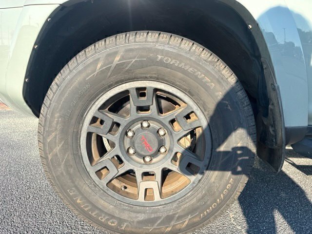 Used 2023 Toyota 4Runner TRD Off-Road Premium w/ Moonroof Package AWD/4WD image 12