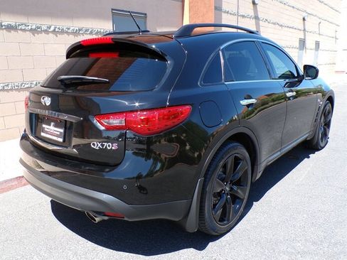 Used 2017 INFINITI QX70 AWD w/ Premium Package image 6
