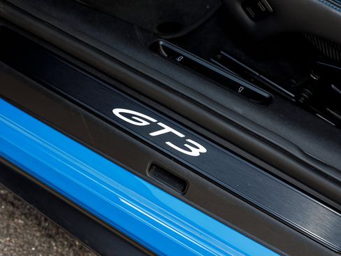 Used 2022 Porsche 911 GT3 image 18