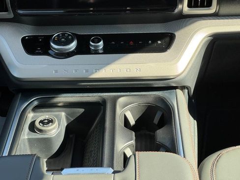 Used 2025 Ford Expedition Max Active image 15