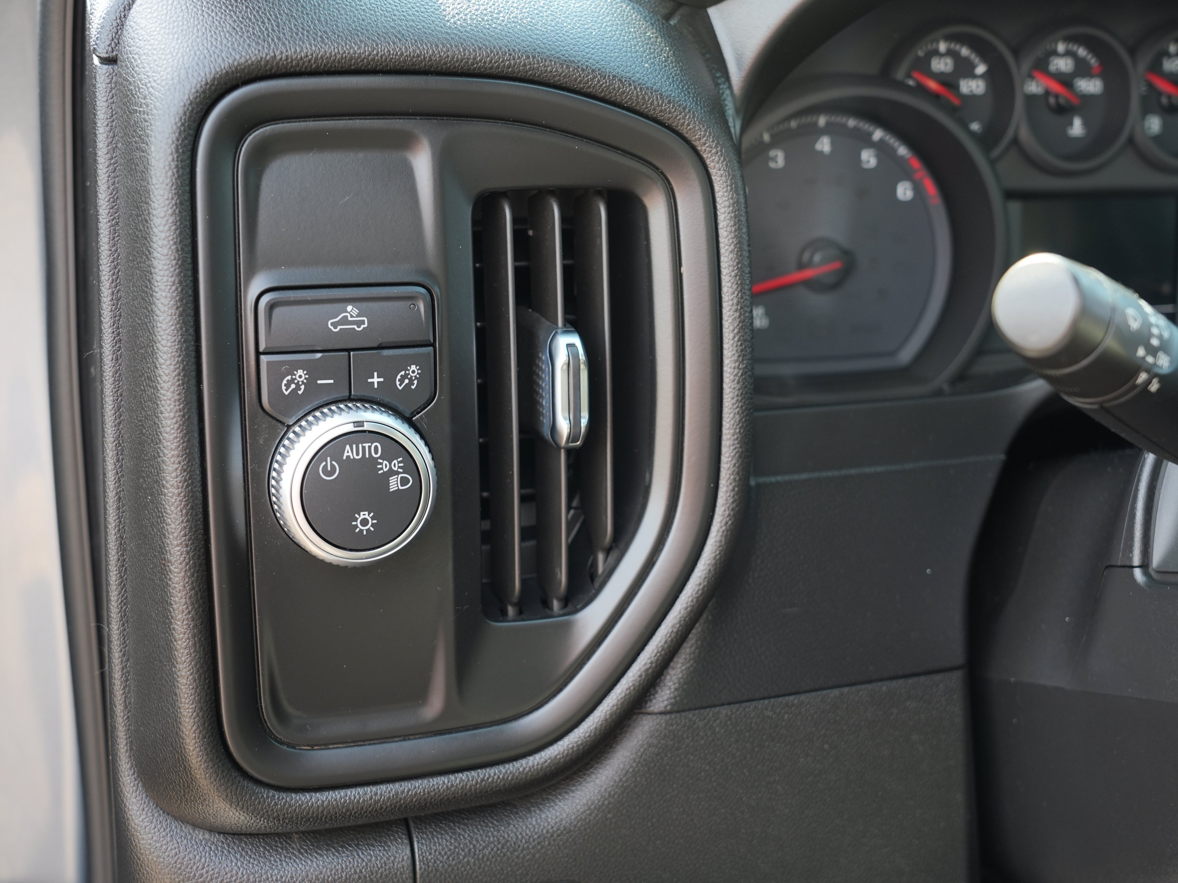 Used 2019 GMC Sierra 1500 2WD Double Cab w/ Convenience Package image 16