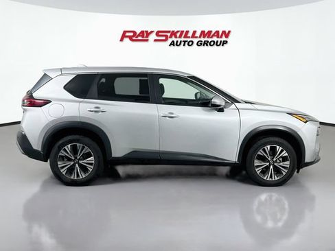 Used 2023 Nissan Rogue SV FWD image 8