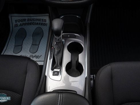 Used 2022 Chevrolet Malibu LT image 14