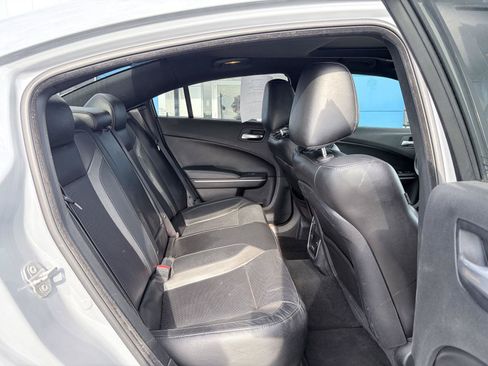 Used 2021 Dodge Charger SXT w/ Leather Interior Group RWD image 17