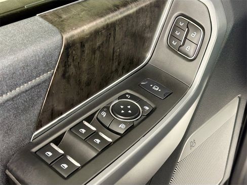 Used 2024 Ford F250 Lariat w/ Lariat Ultimate Package image 17