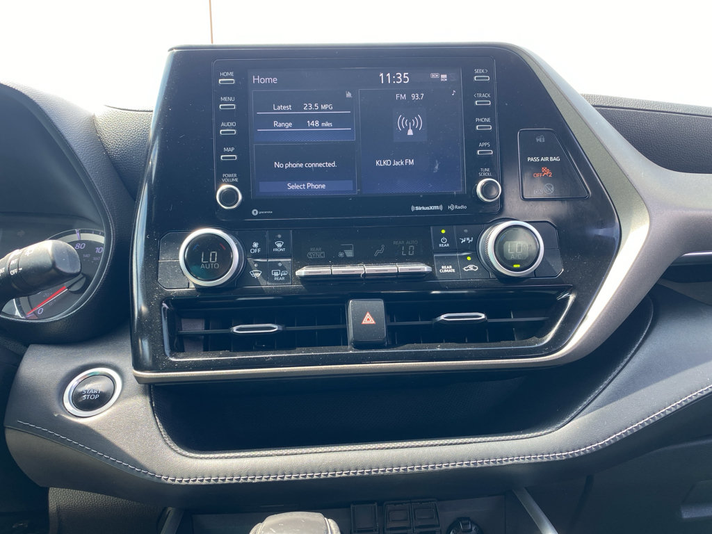 Used 2020 Toyota Highlander LE AWD/4WD image 10