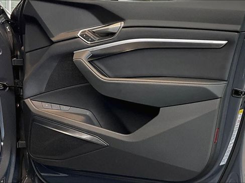 Used 2024 Audi Q8 e-tron Prestige w/ Prestige Package image 23