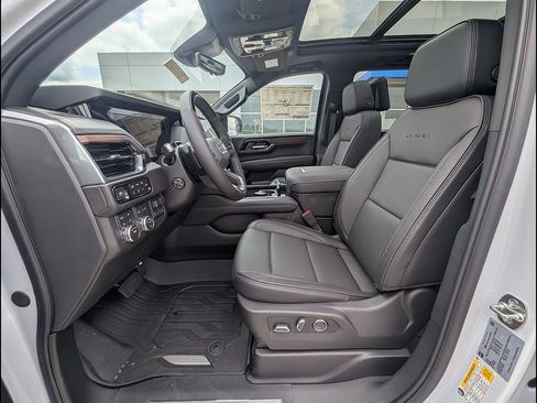 New 2026 GMC Yukon XL Denali w/ Advanced Technology Package AWD/4WD image 14