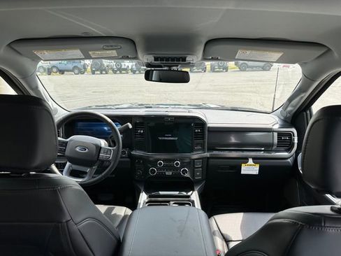 New 2025 Ford F350 Lariat image 32