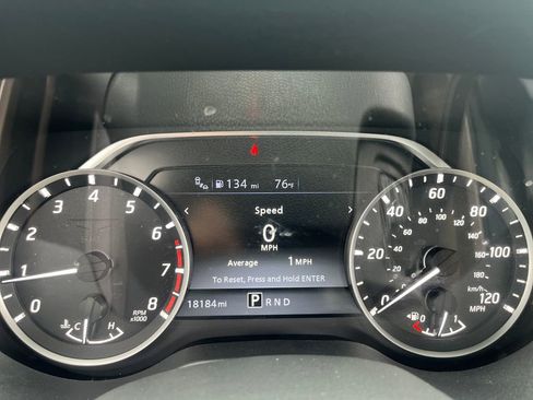 Certified 2024 Nissan Titan SV w/ SV Bronze Edition Package RWD image 19