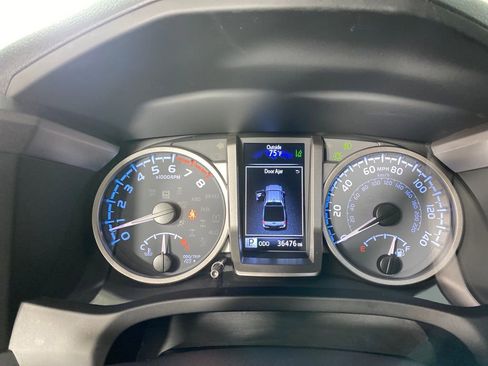 Certified 2022 Toyota Tacoma Limited image 18