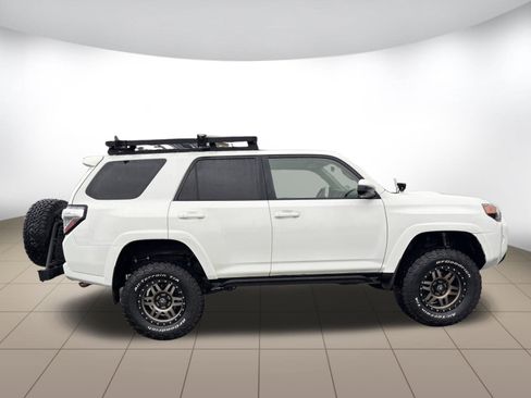 Used 2016 Toyota 4Runner Trail image 8