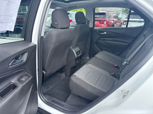 Used 2022 Chevrolet Equinox LT AWD/4WD image 16