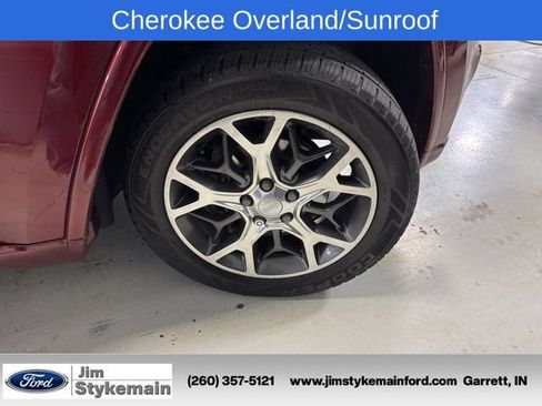 Used 2019 Jeep Grand Cherokee Overland AWD/4WD image 29