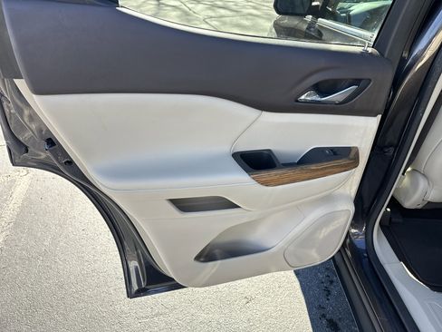 Used 2017 GMC Acadia Denali image 24