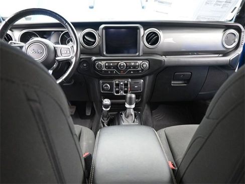 Used 2021 Jeep Gladiator Overland image 24