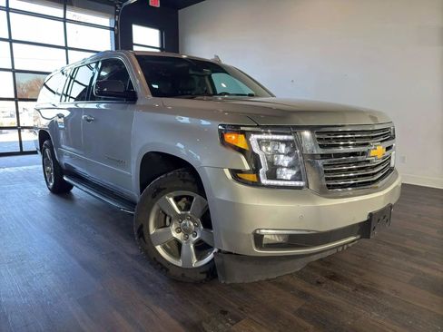 Used 2018 Chevrolet Suburban Premier AWD/4WD image 46
