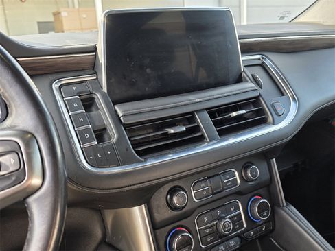 Used 2022 Chevrolet Tahoe Z71 image 13