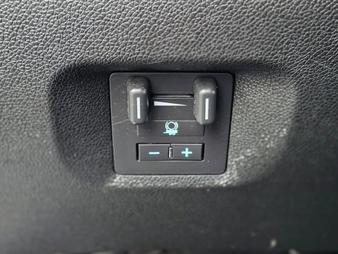 Used 2011 Chevrolet Silverado 3500 LTZ image 42