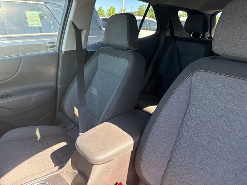 Used 2024 Chevrolet Equinox LT FWD image 9