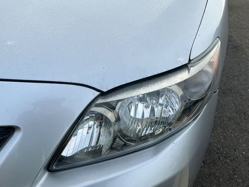 Used 2010 Toyota Corolla LE image 11