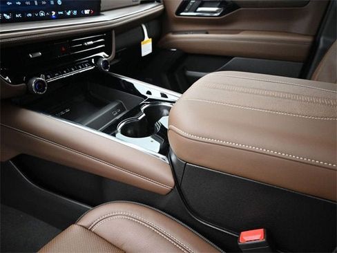 New 2026 Chevrolet Suburban High Country image 19