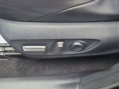 Used 2019 Toyota RAV4 Adventure AWD/4WD image 15