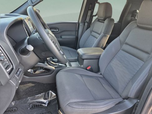 Used 2023 Nissan Frontier SV w/ Midnight Edition Package RWD image 20