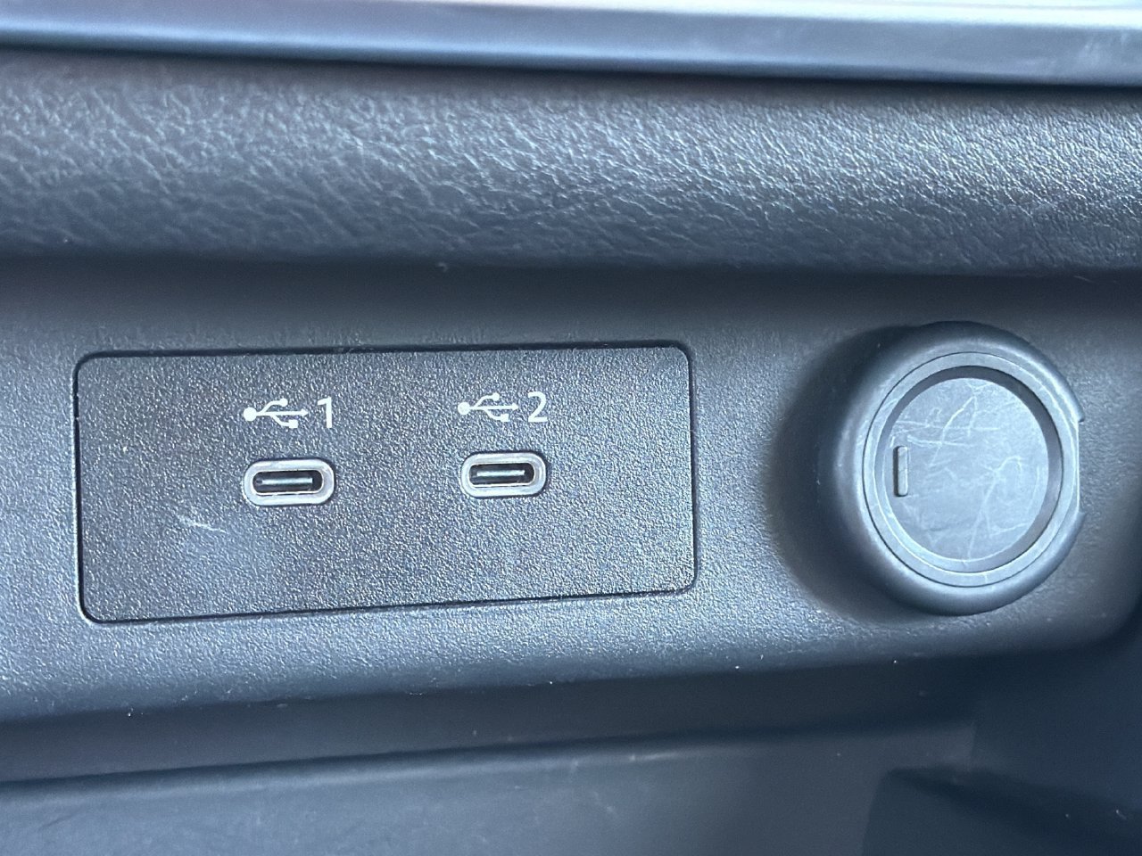 Used 2025 Nissan Rogue SV AWD/4WD image 6