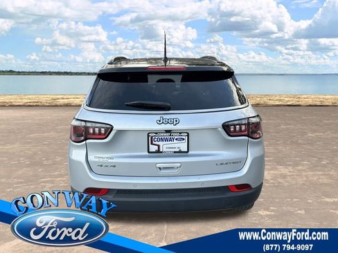 Used 2024 Jeep Compass Limited image 7