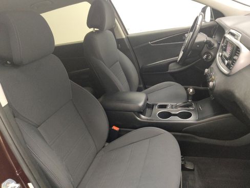 Used 2016 Kia Sorento LX w/ LX Convenience Package image 21