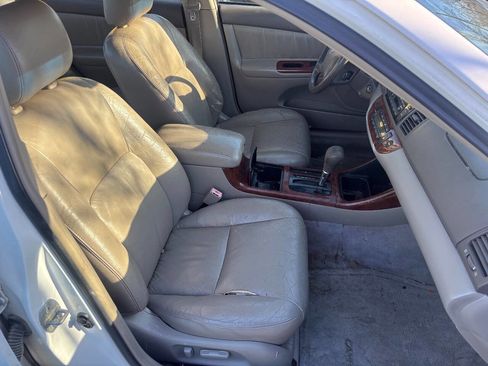 Used 2003 Toyota Camry XLE image 10