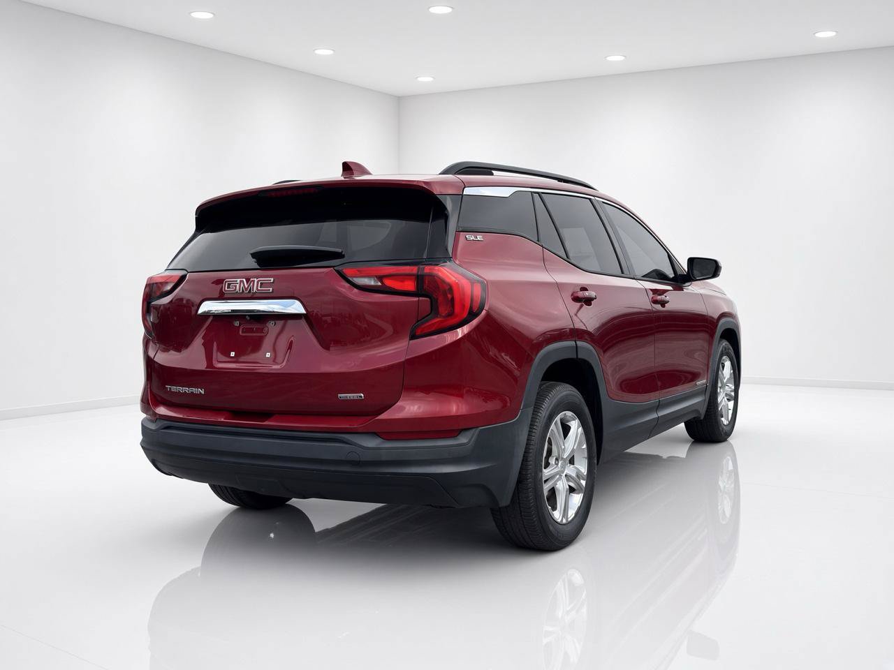 Used 2019 GMC Terrain SLE w/ Infotainment Package I FWD image 6