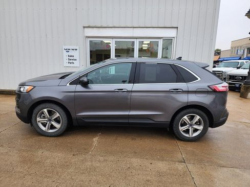 Used 2022 Ford Edge SEL w/ Convenience Package image 2