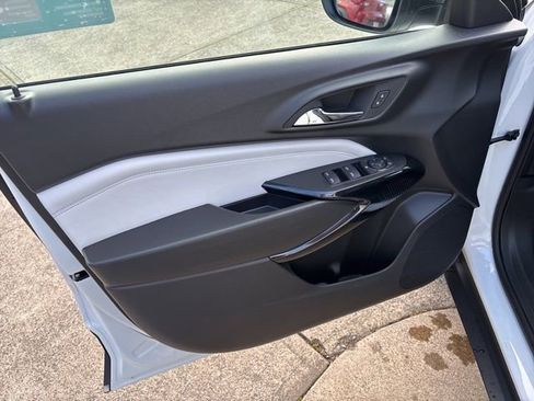 New 2026 Chevrolet Trax LT image 26